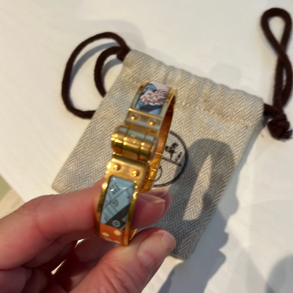 Hermes limited 18k gold plated brass Hinged Bracelet - RARELY Worn! Excellent! - Picture 3 of 8
